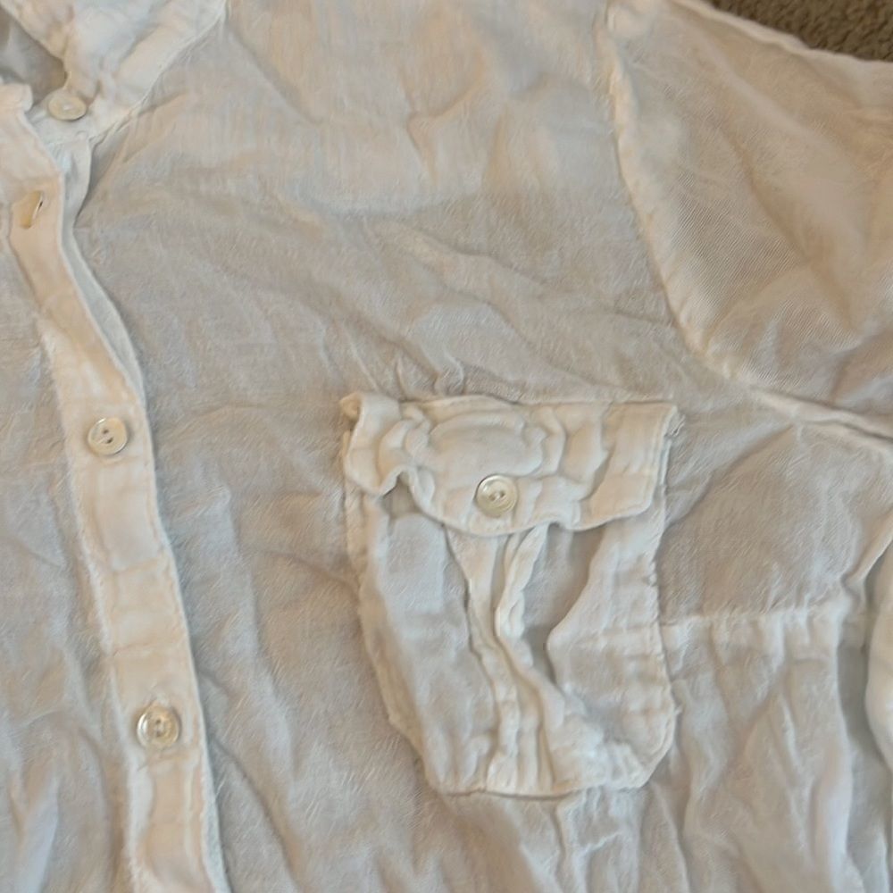 Splendid small button up tee - Picture 2 of 3